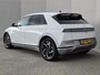 Hyundai Ioniq 5 Connect 77.4 kWh / SOH 100% / Trekgewicht 1600 kg / CCS snelladen / Warmtepomp / Rondomzicht camera / Stuur- Stoel & Achterbank verwarming / Adaptief cruise control / Draadloze telefoon lader / Apple Carplay Android Auto /