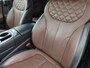 Hyundai Santa Fe 1.6 T-GDI PHEV Premium Sky / SOH 100% / Dealer onderhouden / Glazen schuif- en kanteldak / Head Up Display / Trekgewicht 1350 kg / Elektrische achterklep / Stuur- Stoel & Achterbank verwarming / Rondomzicht camera / Stoelventilatie /