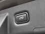 Hyundai Santa Fe 1.6 T-GDI PHEV Premium Sky / SOH 100% / Dealer onderhouden / Glazen schuif- en kanteldak / Head Up Display / Trekgewicht 1350 kg / Elektrische achterklep / Stuur- Stoel & Achterbank verwarming / Rondomzicht camera / Stoelventilatie /
