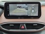 Hyundai Santa Fe 1.6 T-GDI PHEV Premium Sky / SOH 100% / Dealer onderhouden / Glazen schuif- en kanteldak / Head Up Display / Trekgewicht 1350 kg / Elektrische achterklep / Stuur- Stoel & Achterbank verwarming / Rondomzicht camera / Stoelventilatie /