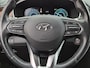 Hyundai Santa Fe 1.6 T-GDI PHEV Premium Sky / SOH 100% / Dealer onderhouden / Glazen schuif- en kanteldak / Head Up Display / Trekgewicht 1350 kg / Elektrische achterklep / Stuur- Stoel & Achterbank verwarming / Rondomzicht camera / Stoelventilatie /