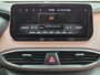 Hyundai Santa Fe 1.6 T-GDI PHEV Premium Sky / SOH 100% / Dealer onderhouden / Glazen schuif- en kanteldak / Head Up Display / Trekgewicht 1350 kg / Elektrische achterklep / Stuur- Stoel & Achterbank verwarming / Rondomzicht camera / Stoelventilatie /