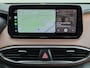Hyundai Santa Fe 1.6 T-GDI PHEV Premium Sky / SOH 100% / Dealer onderhouden / Glazen schuif- en kanteldak / Head Up Display / Trekgewicht 1350 kg / Elektrische achterklep / Stuur- Stoel & Achterbank verwarming / Rondomzicht camera / Stoelventilatie /