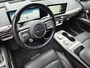 Genesis GV60 Long Range Sport 74 kWh AWD / SOH 98% / Fabrieksgarantie tot 05-2027 / Dealer onderhouden / Trekhaak afneembaar / CCS snelladen / Trekgewicht 1600 kg / Head Up Display  / Panoramadak / Warmtepomp / Stuur- & Stoelverwarming / Rondomzicht camera / Stoelventilatie / Elektrische achterklep /