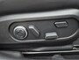Genesis GV60 Long Range Sport 74 kWh AWD / SOH 98% / Fabrieksgarantie tot 05-2027 / Dealer onderhouden / Trekhaak afneembaar / CCS snelladen / Trekgewicht 1600 kg / Head Up Display  / Panoramadak / Warmtepomp / Stuur- & Stoelverwarming / Rondomzicht camera / Stoelventilatie / Elektrische achterklep /