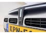 Lancia Ypsilon 1.2 Turbo Hybrid LX Automaat | Camera voor en achter | Climate control | Navigatie via Carplay | Keyless start | Velours bekleding | Lichtmetalen velgen