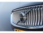 Volvo XC90 T8 AWD Inscription | Adaptieve Cruise Control met Pilot Assist | Parkeerverwarming met timer | Verwarmbare voorstoelen, stuurwiel & zittingen achter | Nappa lederen bekleding met ventilatie | Massagefunctie in de voorstoelen | Elektrisch bedienbare voorstoelen met geheugen | Bowers & Wilkins Premium Audio | Elektrisch bedienbaar glazen panoramisch schuif-/kanteldak | Trekhaak met semi elektrisch inklapbare kogel | Luchtvering met FOUR-C settings | 21 inch Lichtmetalen velgen | 360 graden rondomzicht camera