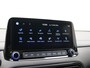Hyundai Kona 1.6 GDI HEV Premium/ Trekhaak / Lederen bekleding / 1ste Eigenaar / Dealer onderhouden / Adaptieve Cruise Control / | Achteruitrijcamera | Apple Carplay/Android Auto|telefoonintegratie premium | Grootlichtassistent