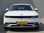 Hyundai Ioniq 5 Connect 77.4 kWh / SOH 100% / Fabrieksgarantie tot 05-2028 / Dealer onderhouden / Trekgewicht 1600 kg / CCS snelladen / Warmtepomp / Stuur- & Stoelverwarming / Achteruitrijcamera / Adaptief cruise control / Keyless Entry/Start / Apple Carplay Android Auto /