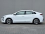 Hyundai Ioniq 1.6 GDi Comfort - Plus / Dealer Onderhouden / Stuur- & Stoelverwarming / Navigatie via Apple Carplay of Android Auto / Achteruitrijcamera / Cruise control / Parkeersensoren achter / Climate control / / Dealer Onderhouden / Stuur- & Stoelverwarming / Navigatie via Apple Carplay of Android Auto / Achteruitrijcamera / Cruise control / Parkeersensoren achter / Climate control /