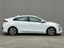 Hyundai Ioniq 1.6 GDi Comfort - Plus / Dealer Onderhouden / Stuur- & Stoelverwarming / Navigatie via Apple Carplay of Android Auto / Achteruitrijcamera / Cruise control / Parkeersensoren achter / Climate control / / Dealer Onderhouden / Stuur- & Stoelverwarming / Navigatie via Apple Carplay of Android Auto / Achteruitrijcamera / Cruise control / Parkeersensoren achter / Climate control /