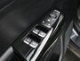 Kia Sportage 1.6 T-GDI GT-Line / Dealer Onderhouden / 7 Jaar Garantie / GT-Line / Camera / Stoel en Stuurverwarming / Panoramadak / Cruise Control / 1600Kg Trekgewicht / Trekhaak / | Achterbank verwarmd | Achteruitrijcamera | Elektrisch glazen panorama-dak