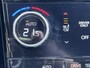 Hyundai Santa Fe 1.6 T-GDI PHEV Premium 4WD / Fabrieksgarantie tot 12-2029 / Dealer onderhouden / Afneembare Trekhaak / HUD / EAER 54 km / Camera 360° / Stoelventilatie / Stuur-, stoel- & achterbankverwarming / 20" LM wielen & All Season banden / | Achterbank verwarmd | Achteruitrij assistent | Afneembare trekhaak 1.010 kg