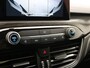 Ford Kuga 2.5 PHEV Vignale / 1.500kg Trekgewicht / HUD / Driver Assistance Pack / Technology Pack / Stuur-, Stoel en Achterbank verwarming / Adaptieve CC / Apple Carplay Android Auto / | Achterbank verwarmd | Achteruitrijcamera | Active Braking/Pre-Collision Assist (voor auto's, voetgangers en fietsers)