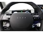 Hyundai Inster Evolve 49 kWh / Navigatie / Adaptieve Cruise Control / NL Auto / Fabrieksgarantie / Keyless Entry / 17" LMV / Dakrails / Historie aanwezig / | 17" LMV / Verschuifbare achterbank / 3-Fase Laden | Achteruitrijcamera | Apple Carplay/Android Auto|telefoonintegratie premium