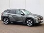 Hyundai Tucson 1.6 T-GDI PHEV I-Motion 4WD Automaat / 265pk / 1350KG Trekgewicht / Navigatie via Android Auto/Apple Carplay / Camera/ Cruise Control Adaptief / Premium Velgen