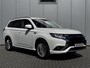 Mitsubishi Outlander 2.4 PHEV Intense+ / Trekhaak Afneembaar / Trekgewicht 1.500 KG / Stoelverwarming / Achteruitrijcamera / Navigatie / Apple CarPlay & Android Auto / Stoel verwarming voor / SoH 73% /