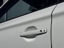 Mitsubishi Outlander 2.4 PHEV Intense+ / Trekhaak Afneembaar / Trekgewicht 1.500 KG / Stoelverwarming / Achteruitrijcamera / Navigatie / Apple CarPlay & Android Auto / Stoel verwarming voor / SoH 73% /