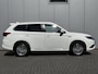 Mitsubishi Outlander 2.4 PHEV Intense+ / Trekhaak Afneembaar / Trekgewicht 1.500 KG / Stoelverwarming / Achteruitrijcamera / Navigatie / Apple CarPlay & Android Auto / Stoel verwarming voor / SoH 73% /