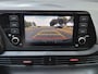 Hyundai i20 1.0 T-GDI Premium / Navigatie via Apple Carplay of Android Auto / Stuur- & Stoel verwarming / Achteruitrijcamera / Cruise control / Parkeersensoren achter / Climate control / Trekgewicht 1110 kg /