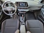 Hyundai i20 1.0 T-GDI Premium / Navigatie via Apple Carplay of Android Auto / Stuur- & Stoel verwarming / Achteruitrijcamera / Cruise control / Parkeersensoren achter / Climate control / Trekgewicht 1110 kg /