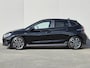 Hyundai i20 1.0 T-GDI Premium / Navigatie via Apple Carplay of Android Auto / Stuur- & Stoel verwarming / Achteruitrijcamera / Cruise control / Parkeersensoren achter / Climate control / Trekgewicht 1110 kg /