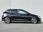 Hyundai i20 1.0 T-GDI Premium / Navigatie via Apple Carplay of Android Auto / Stuur- & Stoel verwarming / Achteruitrijcamera / Cruise control / Parkeersensoren achter / Climate control / Trekgewicht 1110 kg /