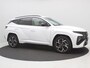 Hyundai Tucson 1.6 T-GDI PHEV N Line Edition / Navigatie / Leer-Alcantara bekleding met rode stiksel / 19" LMV / Stoelverwarming voor / LED verlichting /
