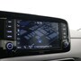 Hyundai i10 1.0 Comfort Smart 5-zits / Navigatie / Cruise Control / LMV / 5-Persoons / Airco / Stoelverwarming voor / Stuurwiel verwarming / Parkeersensoren achter / Achteruitrijcamera / Apple CarPlay & Android Auto / Fabrieksgarantie tot 26-05-2030 /