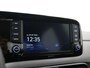 Hyundai i10 1.0 Comfort Smart 5-zits / Navigatie / Cruise Control / LMV / 5-Persoons / Airco / Stoelverwarming voor / Stuurwiel verwarming / Parkeersensoren achter / Achteruitrijcamera / Apple CarPlay & Android Auto / Fabrieksgarantie tot 26-05-2030 /