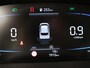 Hyundai i10 1.0 Comfort Smart 5-zits / Navigatie / Cruise Control / LMV / 5-Persoons / Airco / Stoelverwarming voor / Stuurwiel verwarming / Parkeersensoren achter / Achteruitrijcamera / Apple CarPlay & Android Auto / Fabrieksgarantie tot 26-05-2030 /