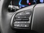 Hyundai i10 1.0 Comfort Smart 5-zits / Navigatie / Cruise Control / LMV / 5-Persoons / Airco / Stoelverwarming voor / Stuurwiel verwarming / Parkeersensoren achter / Achteruitrijcamera / Apple CarPlay & Android Auto / Fabrieksgarantie tot 26-05-2030 /