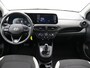 Hyundai i10 1.0 Comfort Smart 5-zits / Navigatie / Cruise Control / LMV / 5-Persoons / Airco / Stoelverwarming voor / Stuurwiel verwarming / Parkeersensoren achter / Achteruitrijcamera / Apple CarPlay & Android Auto / Fabrieksgarantie tot 26-05-2030 /
