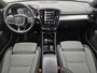 Volvo XC40 1.5 T5 Recharge Plus Dark / All season banden / Harman/Kardon Audio Systeem / Park Assist Pack & Seat Pack / Trekgewicht 1.800 kg / Stuur- & Stoelverwarming / Navigatie d.m.v. Apple Carplay/Android auto / Achteruitrijcamera /