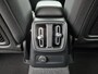 Volvo XC40 1.5 T5 Recharge Plus Dark / All season banden / Harman/Kardon Audio Systeem / Park Assist Pack & Seat Pack / Trekgewicht 1.800 kg / Stuur- & Stoelverwarming / Navigatie d.m.v. Apple Carplay/Android auto / Achteruitrijcamera /