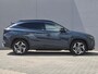 Hyundai Tucson 1.6 T-GDI PHEV Premium 4WD / Dealer onderhouden / All season banden / Elektrische achterklep / Stuur- Stoel & Achterbank verwarming / Trekgewicht 1350 kg / Stoelventilatie / Adaptief cruise control / Rondomzicht camera / Apple Carplay Android Auto / Keyless Entry/Start /