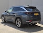 Hyundai Tucson 1.6 T-GDI PHEV Premium 4WD / Dealer onderhouden / All season banden / Elektrische achterklep / Stuur- Stoel & Achterbank verwarming / Trekgewicht 1350 kg / Stoelventilatie / Adaptief cruise control / Rondomzicht camera / Apple Carplay Android Auto / Keyless Entry/Start /