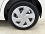 Toyota Aygo 1.0 VVT-i x-play Automaat | 1e eigenaar | Dealer onderhouden | Leseman opg 29-8