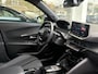 Peugeot e-2008 EV Allure 54 kWh | tot 406km WLTP range | Parkeersensoren voor + achter | Draadloos Apple Carplay/Android Auto | Cruise Control | Privacy Glass