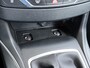 Peugeot 308 SW 1.2 PureTech Blue Lease Premium | Panoramadak | Navigatie | Stoelverwarming | Climate control