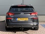 Hyundai i30 Wagon 1.5 T-GDi MHEV Premium / Dealer onderhouden / Trekhaak / 1410 kg Trekgewicht / Navigatie / Stoel & Stuurverwarming / Apple Carplay & Android Auto /