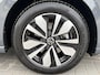 Volkswagen Golf Variant 1.5 TSI R-Line Edition / Airco / Stuur & Stoelverwarming / Adaptive cruise control / hill hold / Apple Carplay Android Auto / Navigatie / PDC voor & achter / All Seasonbanden /