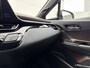 Toyota C-HR / C-HR+ 1.2 First Edition / Trekhaak (  1300 kg ) / Cruise control adaptief /  Navigatiesysteem /