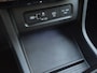 Hyundai Tucson 1.6 T-GDI PHEV Comfort Smart / Facelift Model / Dealer onderhouden / Fabrieksgarantie tot 09-2029 / Head Up Display / Trekgewicht 1210 kg / Elektrische achterklep / Achteruitrijcamera / Draadloze telefoon lader / Apple Carplay Android Auto / Stuur- & Stoelverwarming / Keyless Entry/Start /
