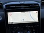 Hyundai Tucson 1.6 T-GDI PHEV Comfort Smart 4WD / Dealer Onderhouden / Trekhaak / SOH 100% / 1350KG Trekgewicht / Fabrieksgarantie tot 01-2029 / Stuur & Stoelverwarming / Elektrische Achterklep / Navigatie / Adaptief cruise control / Apple Carplay Android Auto / Krell Audio Systeem / Keyless Entry & Start /