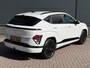 Hyundai Kona Electric Pure Edition 64.8 kWh / Navigatie / Apple Carplay & Android Auto / Airco / Achteruitrijcamera / Stuur & Stoelverwarming /