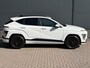 Hyundai Kona Electric Pure Edition 64.8 kWh / Navigatie / Apple Carplay & Android Auto / Airco / Achteruitrijcamera / Stuur & Stoelverwarming /