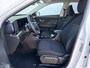 Hyundai Kona Electric Pure Edition 64.8 kWh / Navigatie / Apple Carplay & Android Auto / Airco / Achteruitrijcamera / Stuur & Stoelverwarming /