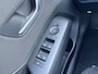 Hyundai Kona Electric Pure Edition 64.8 kWh / Navigatie / Apple Carplay & Android Auto / Airco / Achteruitrijcamera / Stuur & Stoelverwarming /