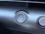 Hyundai Kona Electric Pure Edition 64.8 kWh / Navigatie / Apple Carplay & Android Auto / Airco / Achteruitrijcamera / Stuur & Stoelverwarming /